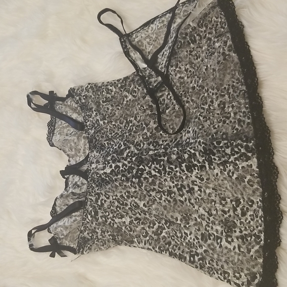 Lingerie - Picture 2 of 2